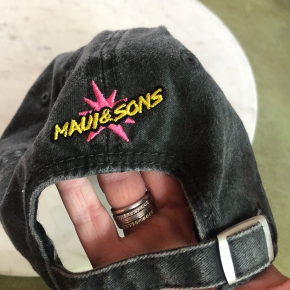😎 Maui & Sons boombox hat - Picture 3 of 7
